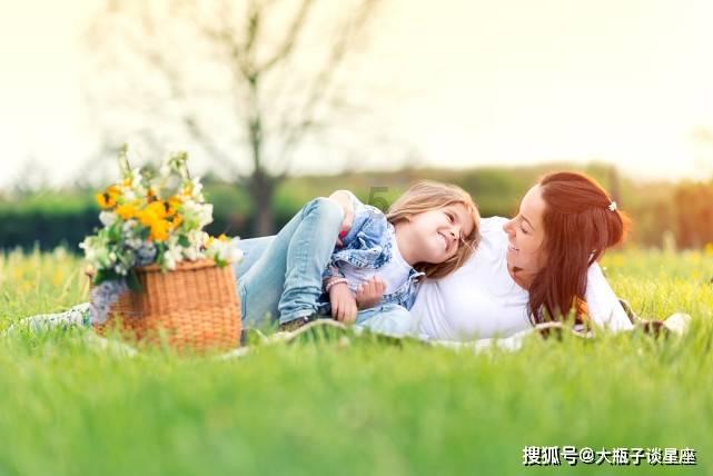同色彩相撞