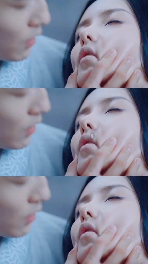 Twins组合成员蔡卓妍晒照为钟欣潼庆生，姐妹情深！