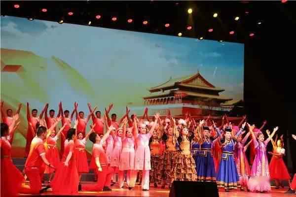 潍坊青州:春节到 “童年味道”受追捧 “草莓西红柿”销售走俏