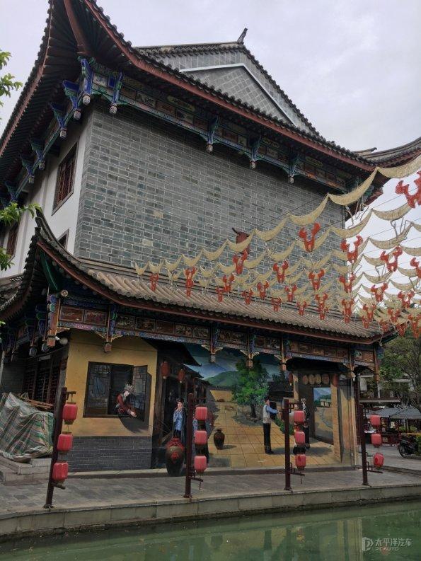 恐龙绝地逃生